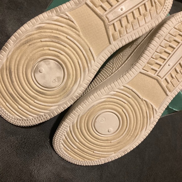 Mia girl Cream Sneakers - Picture 10 of 10